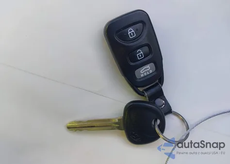 2016 Hyundai Elantra Se из США, поврежденный, VIN KMHDH4AE5GU607196